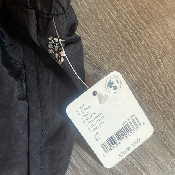 Free People movement Black high waisted shorts, Large,NWT - Picture 6 of 8